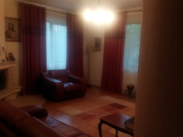 Casa 9 camere - Bucium