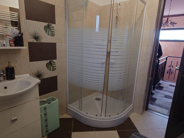 Casa 3 camere - Miroslava