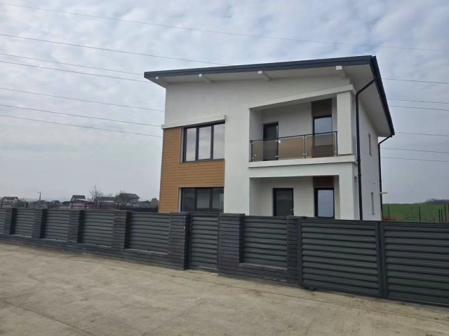 Casa 4 camere - Vorovesti