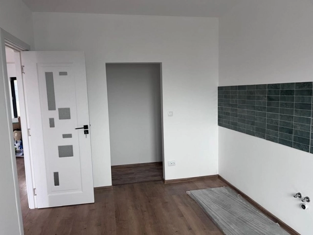 Casa 4 camere - Miroslava