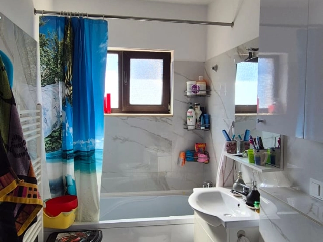 Casa 3 camere - Visani