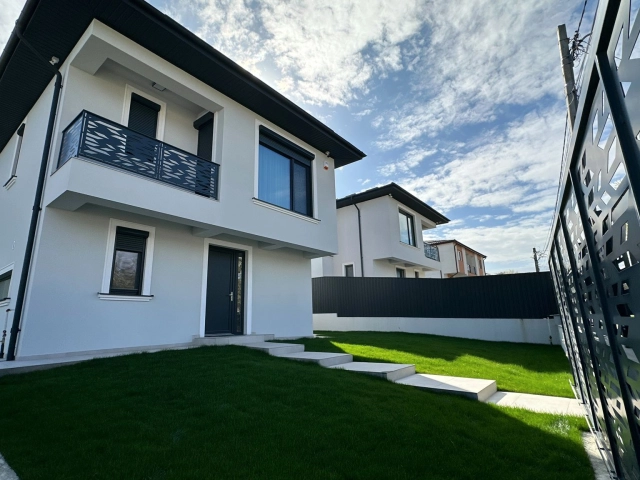 Casa 4 camere - Bucium