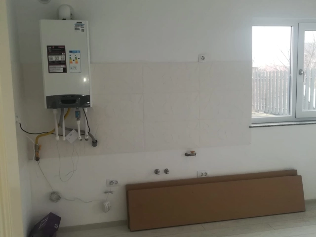Casa 4 camere - Miroslava