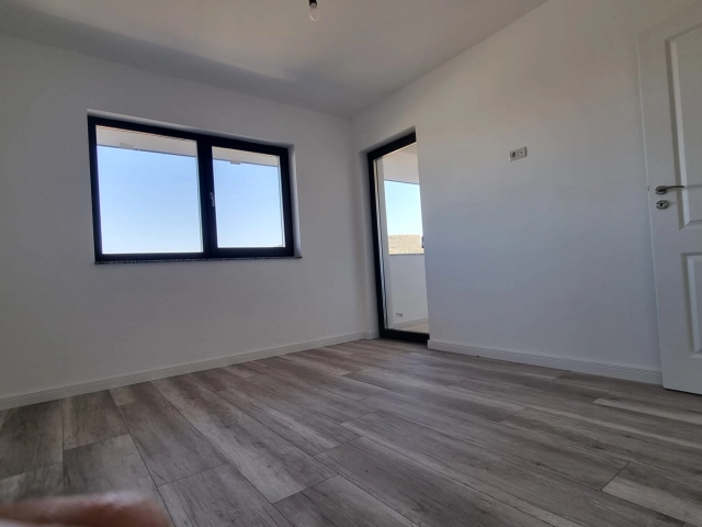 Casa 4 camere - Bucium