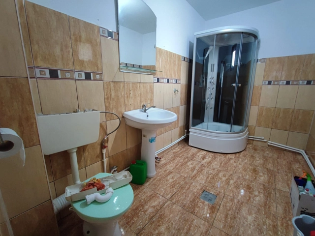 Casa 5 camere - Miroslava