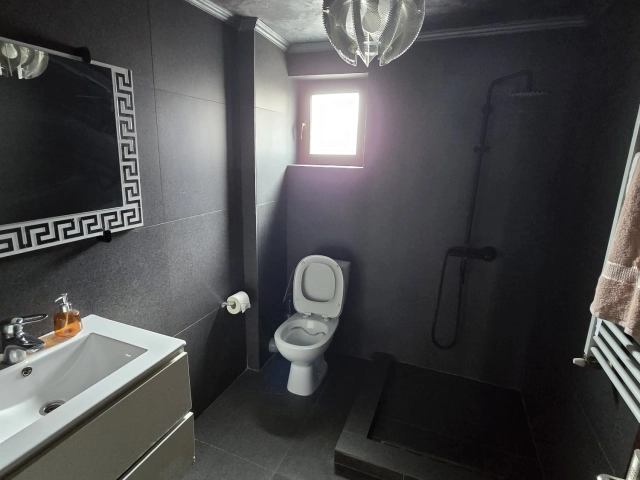 Casa 4 camere - Miroslava