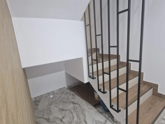 Casa 4 camere - Miroslava