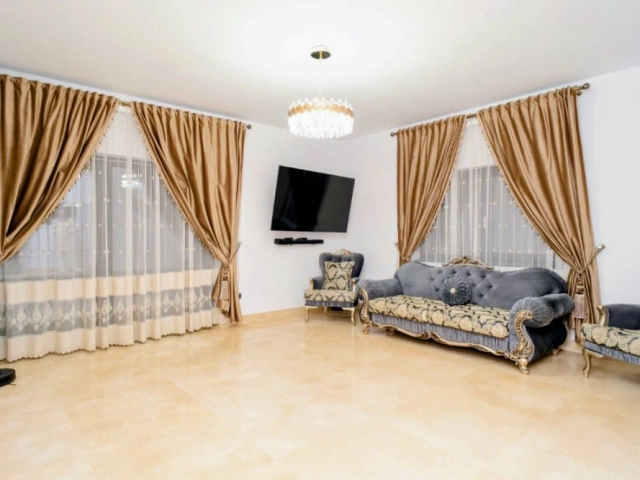 Casa 6 camere - Breazu