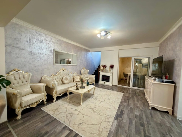 Casa 4 camere - Valea Adanca