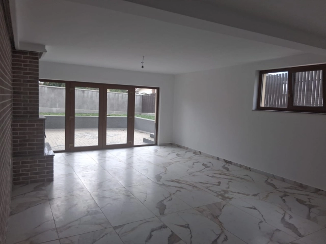 Casa 6 camere - Lunca Cetatuii