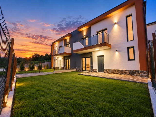 Casa 3 camere - Miroslava