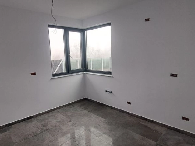 Casa 4 camere - Miroslava