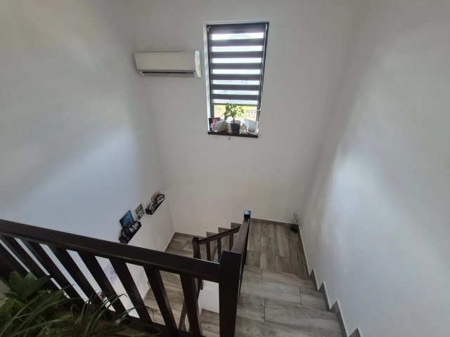Casa 4 camere - Miroslava
