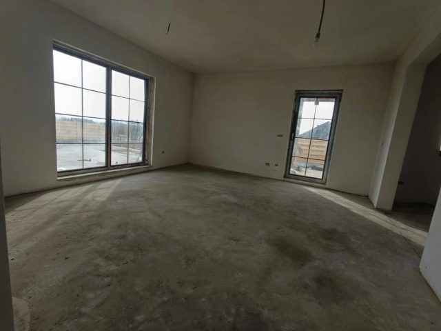 Casa 4 camere - Aroneanu