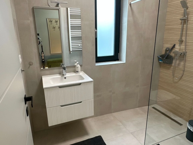 Casa 4 camere - Bucium