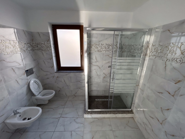 Casa 6 camere - Lunca Cetatuii