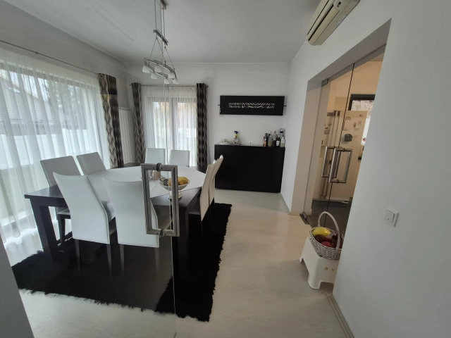 Casa 5 camere - Bucium