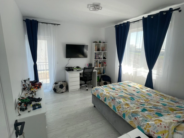 Casa 4 camere - Miroslava
