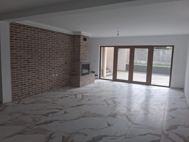 Casa 6 camere - Lunca Cetatuii