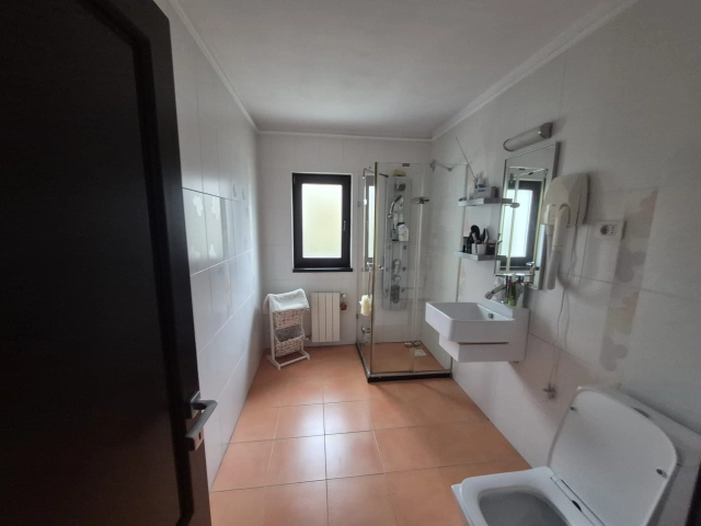 Casa 5 camere - Bucium