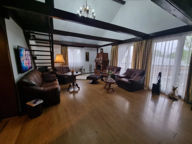 Casa 7 camere - Sararie