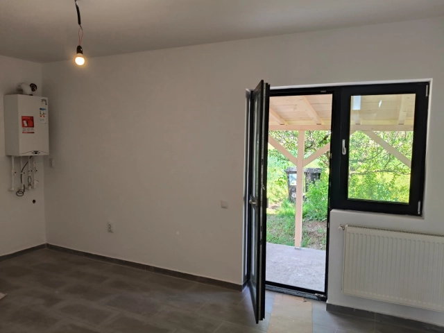 Casa 3 camere - Tomesti