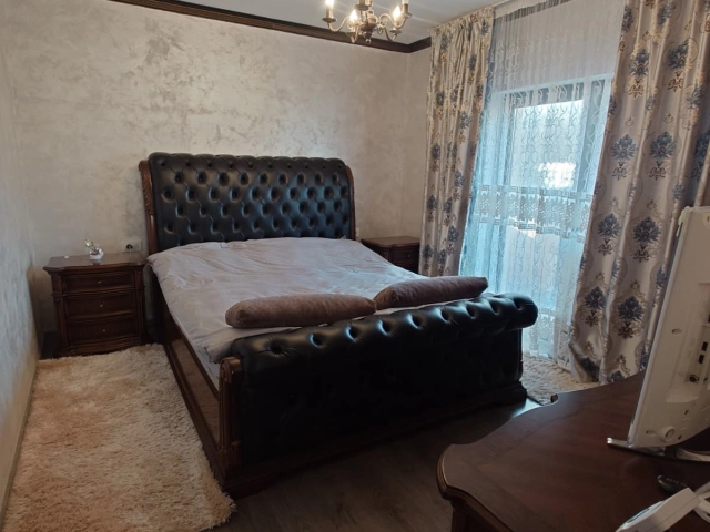Casa 3 camere - Miroslava