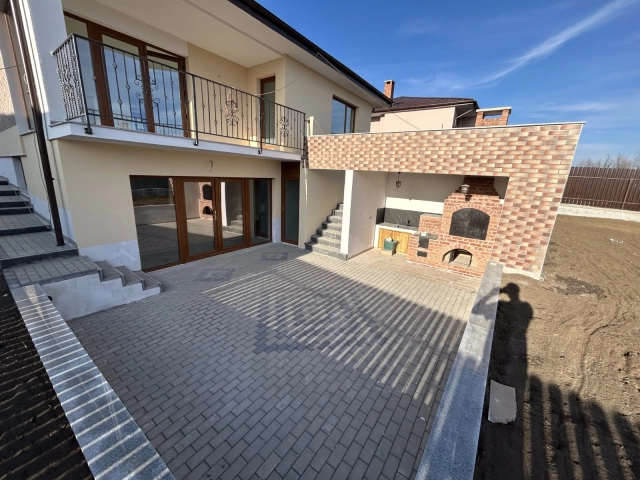 Casa 6 camere - Lunca Cetatuii