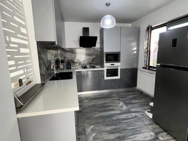 Casa 4 camere - Valea Lupului