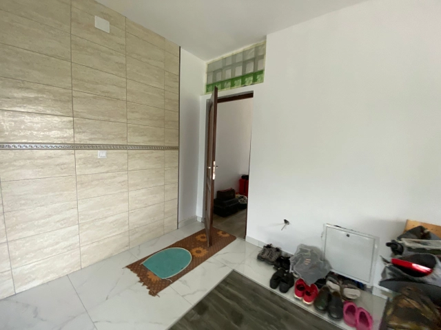 Casa 5 camere - Miroslava