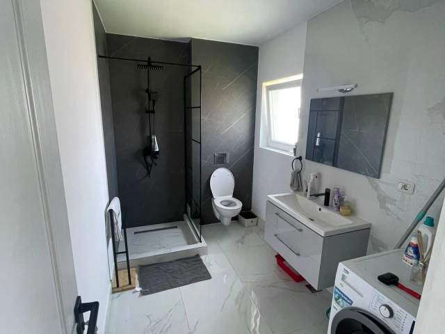 Casa 4 camere - Miroslava