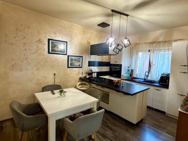 Casa 4 camere - Valea Adanca