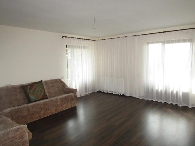 Casa 6 camere - Barnova