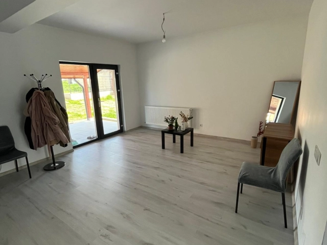 Casa 4 camere - Holboca