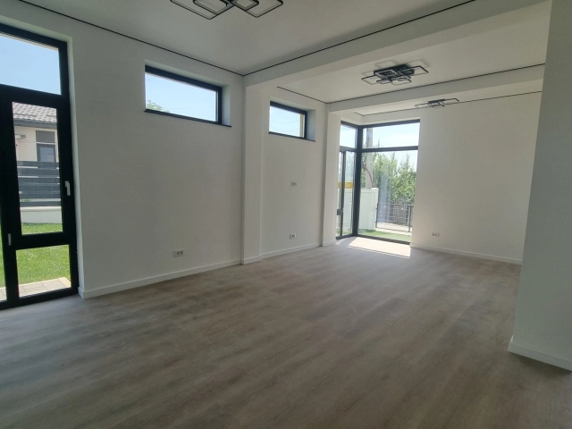 Casa 4 camere - Visani