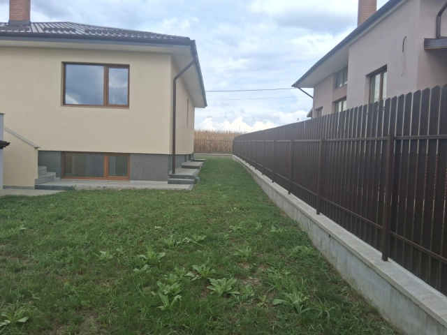 Casa 6 camere - Lunca Cetatuii
