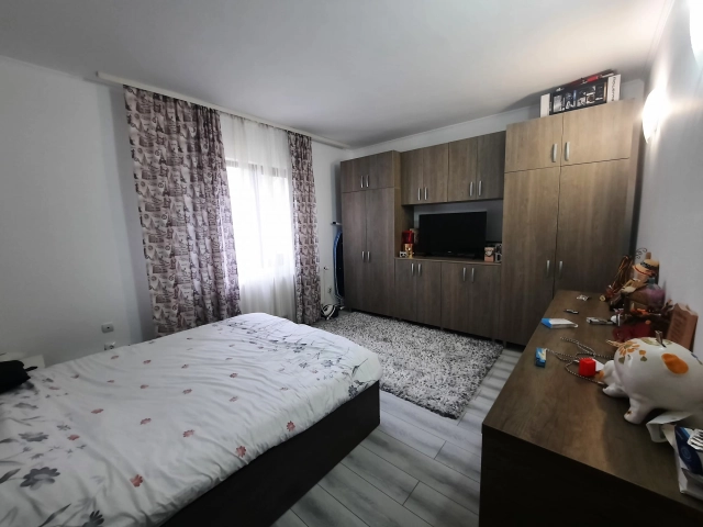 Casa 5 camere - Miroslava