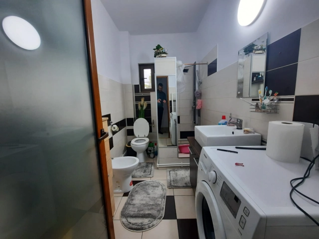 Casa 5 camere - Miroslava