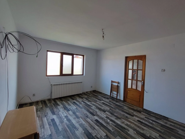 Casa 5 camere - Miroslava