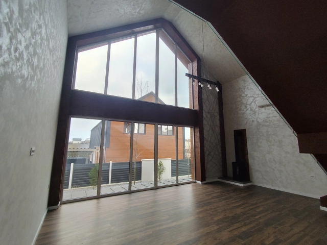 Casa 4 camere - Miroslava