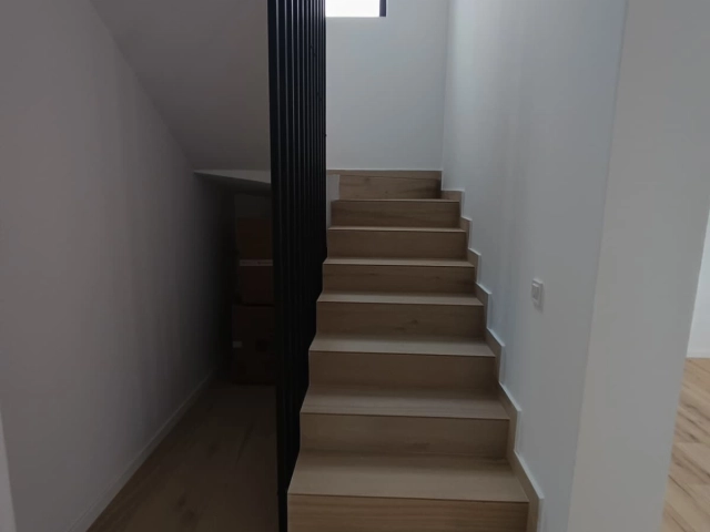 Casa 4 camere - Miroslava