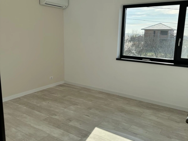 Casa 4 camere - Breazu