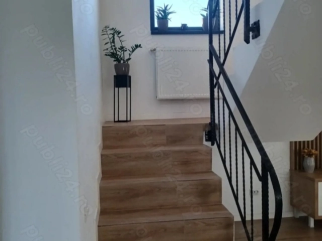 Casa 4 camere - Miroslava