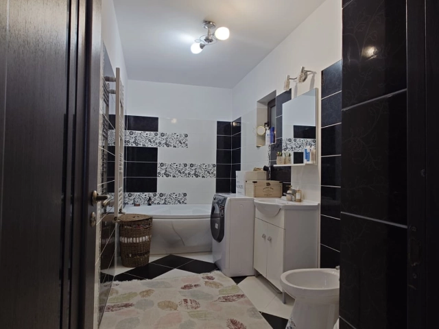 Casa 3 camere - Miroslava