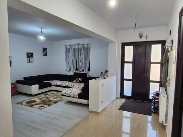 Casa 3 camere - Visani
