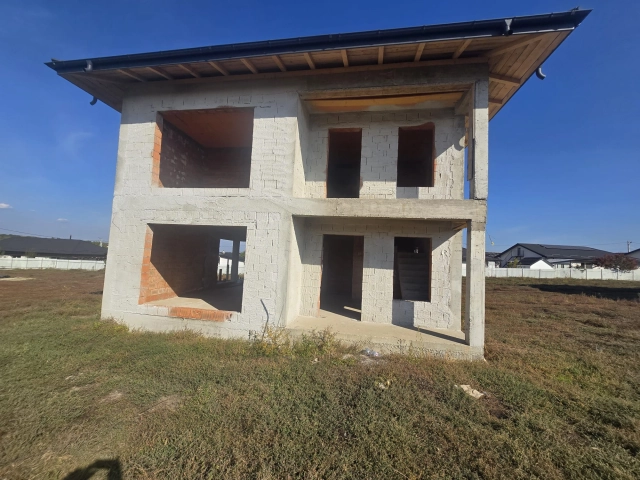 Casa 4 camere - Vorovesti