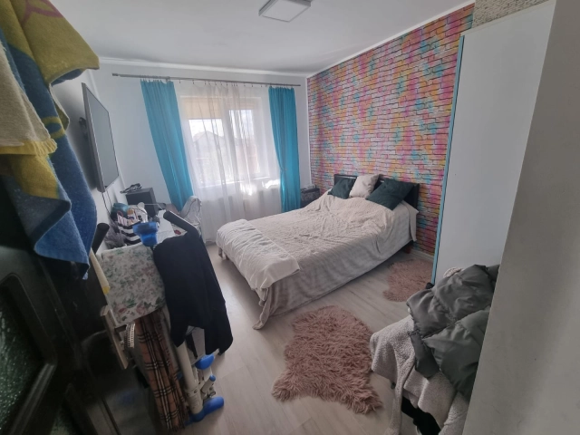 Casa 6 camere - Tatarasi