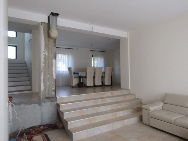 Casa 6 camere - Barnova