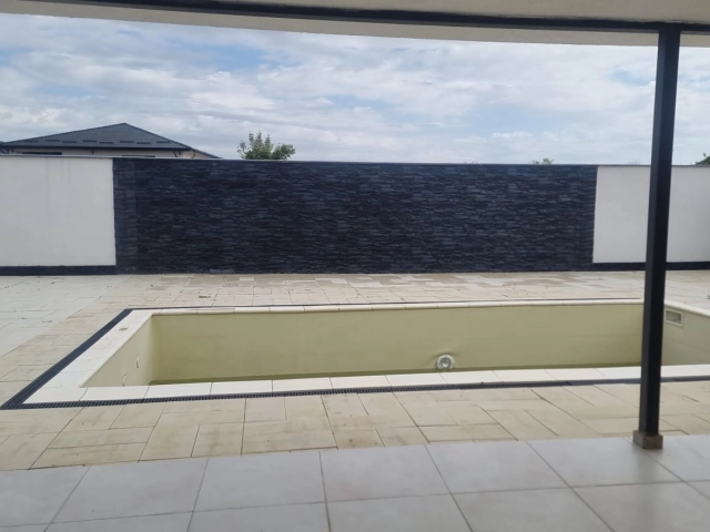 Casa 5 camere - Bucium