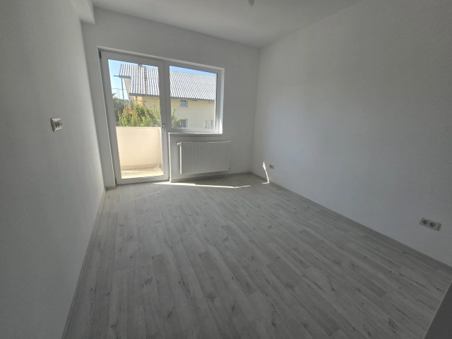 Casa 4 camere - Bucium